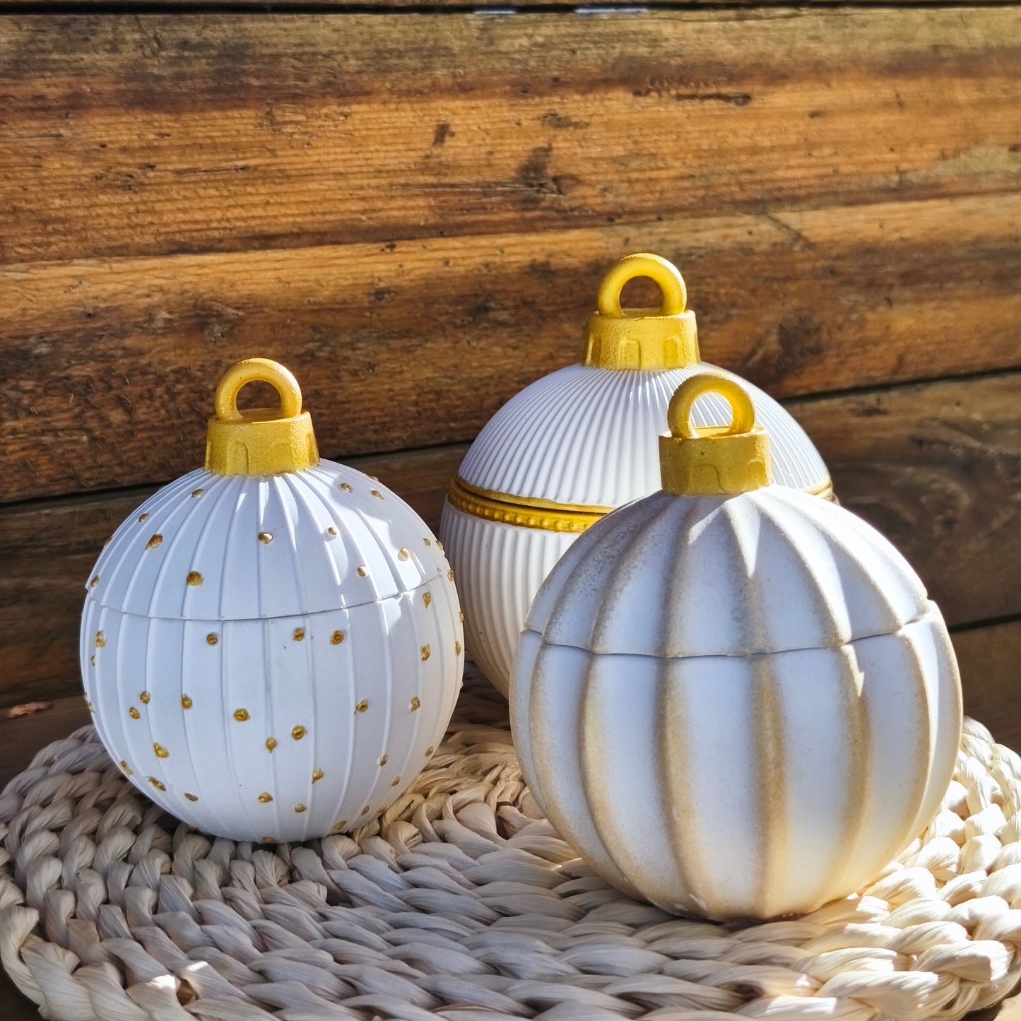 Pack de 3 velas Bola de Navidad recargables blancas y doradas