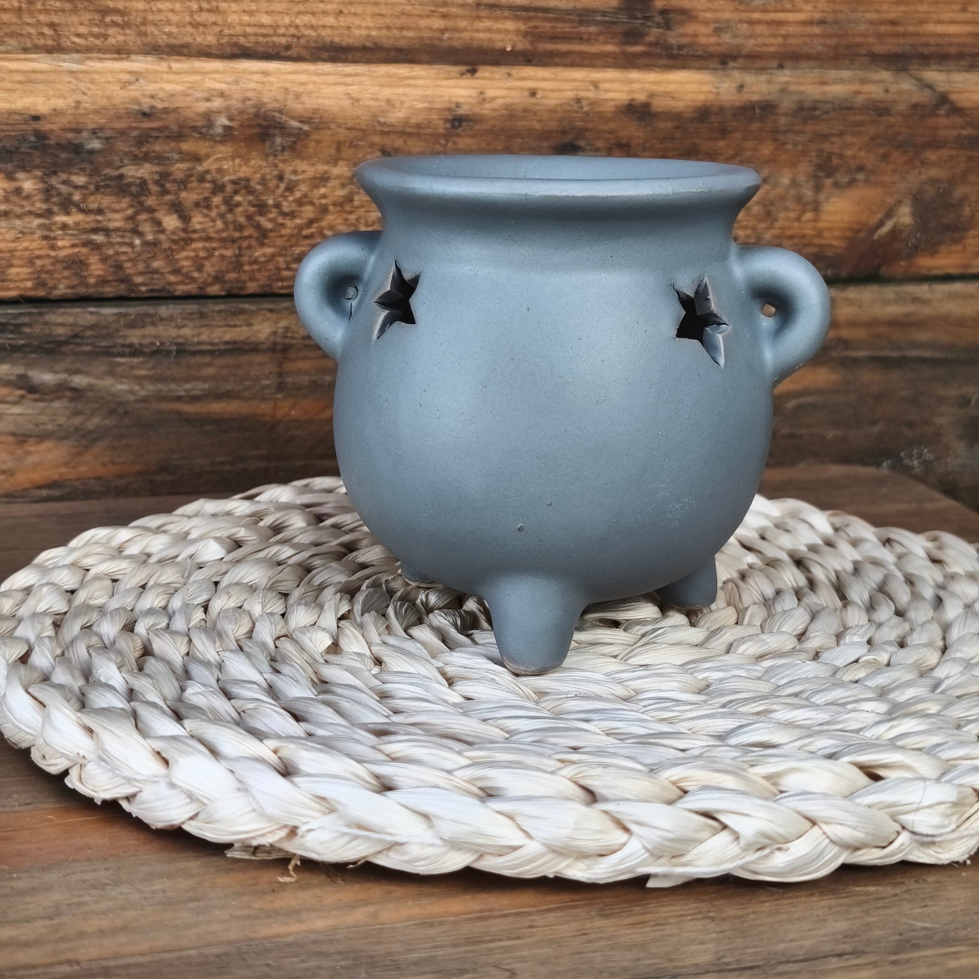 Quemador caldero de estrellas en cerámica esmaltada gris y azul de Velatea